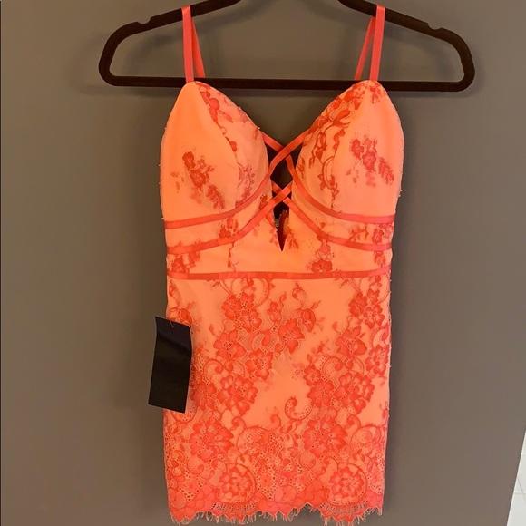 Bebe coral lace zipper back dress - Picture 3 of 8